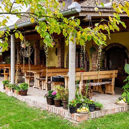 Snasini Kucari Bed & Breakfast Gradiste Ngoại thất bức ảnh